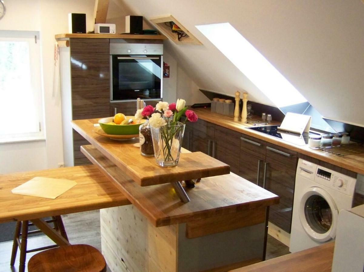 Loft-Ferienwohnung Zur "Kfz-Schenke" Apolda Exterior photo