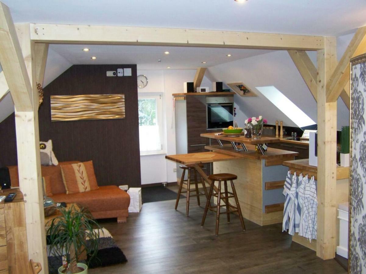 Loft-Ferienwohnung Zur "Kfz-Schenke" Apolda Exterior photo