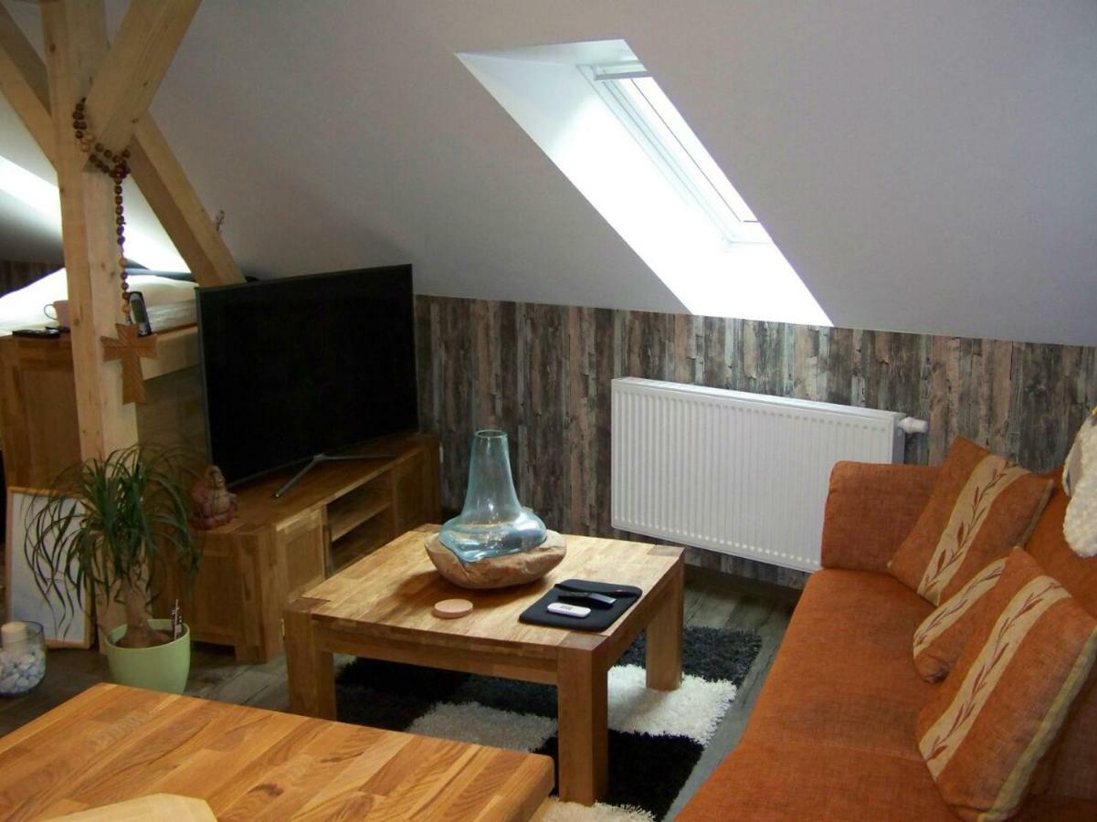 Loft-Ferienwohnung Zur "Kfz-Schenke" Apolda Exterior photo