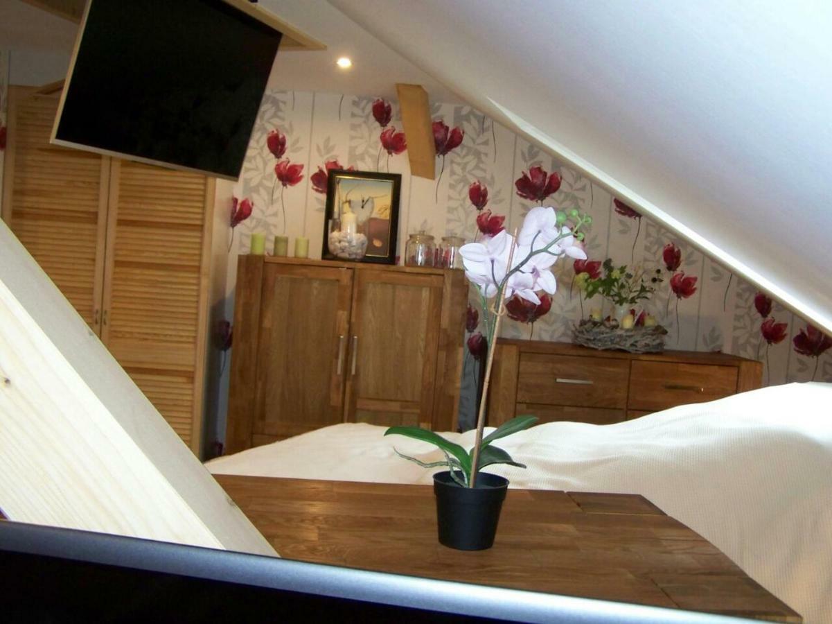 Loft-Ferienwohnung Zur "Kfz-Schenke" Apolda Exterior photo
